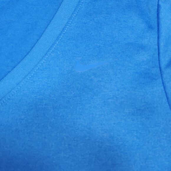 Nike Women's Dri-Fit V-Neck Size XL Blue - Picture 3 of 7